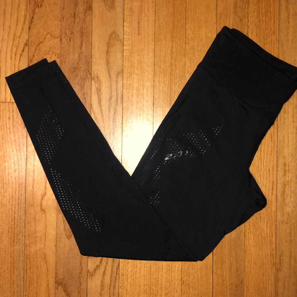 2XU Women’s Mid-Rise Compression Tight Black - Picture 2 of 4